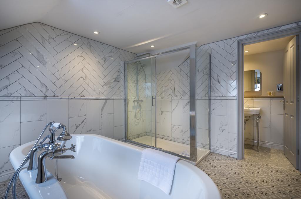 The Three Swans Hotel, Hungerford, Berkshire Екстер'єр фото