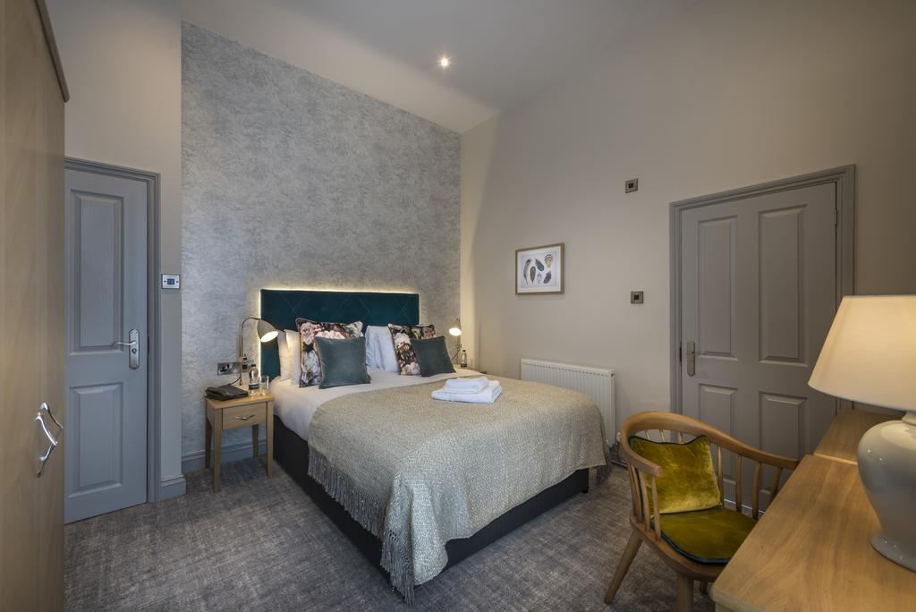 The Three Swans Hotel, Hungerford, Berkshire Екстер'єр фото